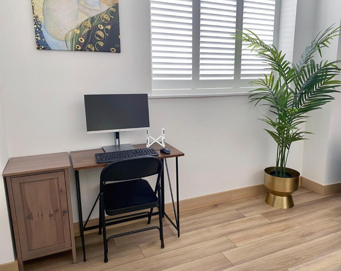 Luxury 1 Bedroom Duplex With Free Parking 普里茅斯 外观 照片