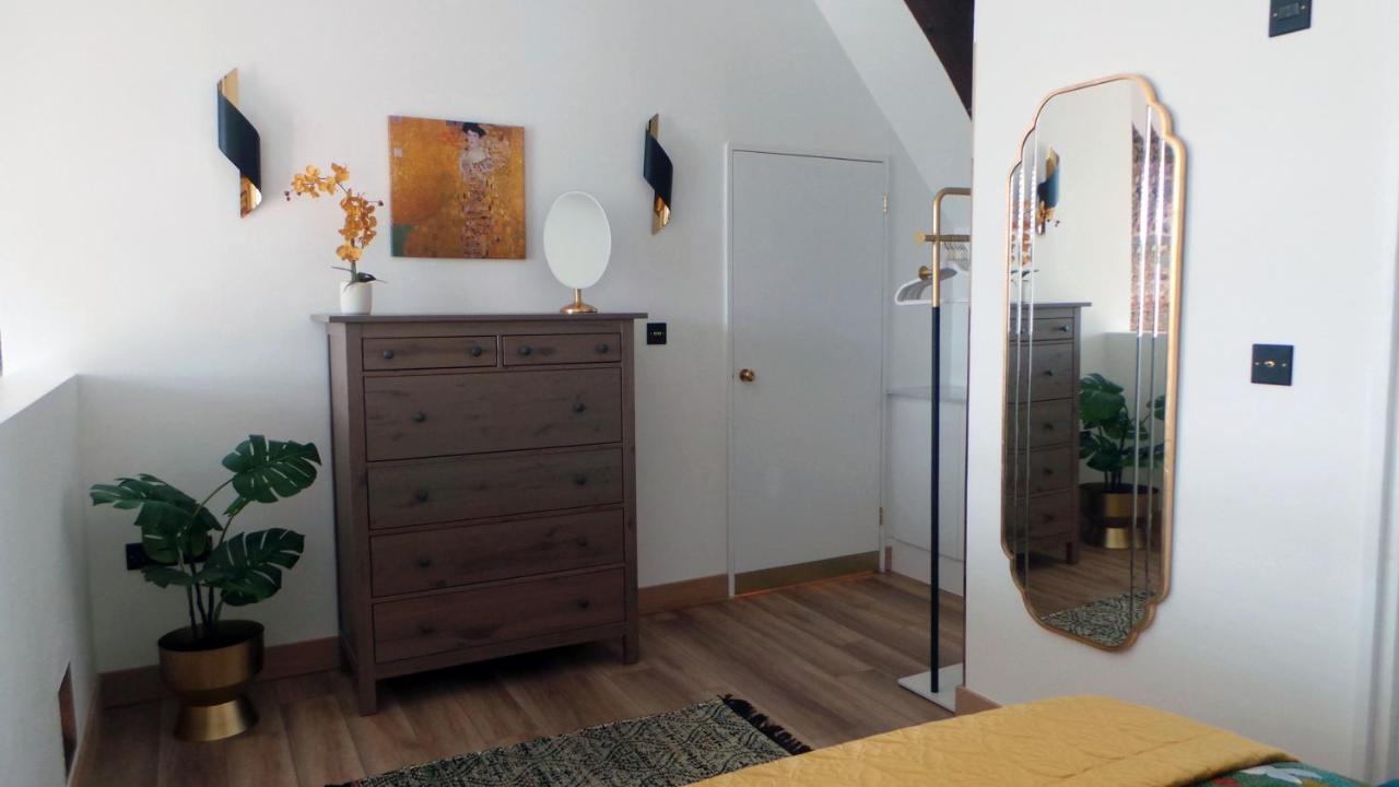 Luxury 1 Bedroom Duplex With Free Parking 普里茅斯 外观 照片